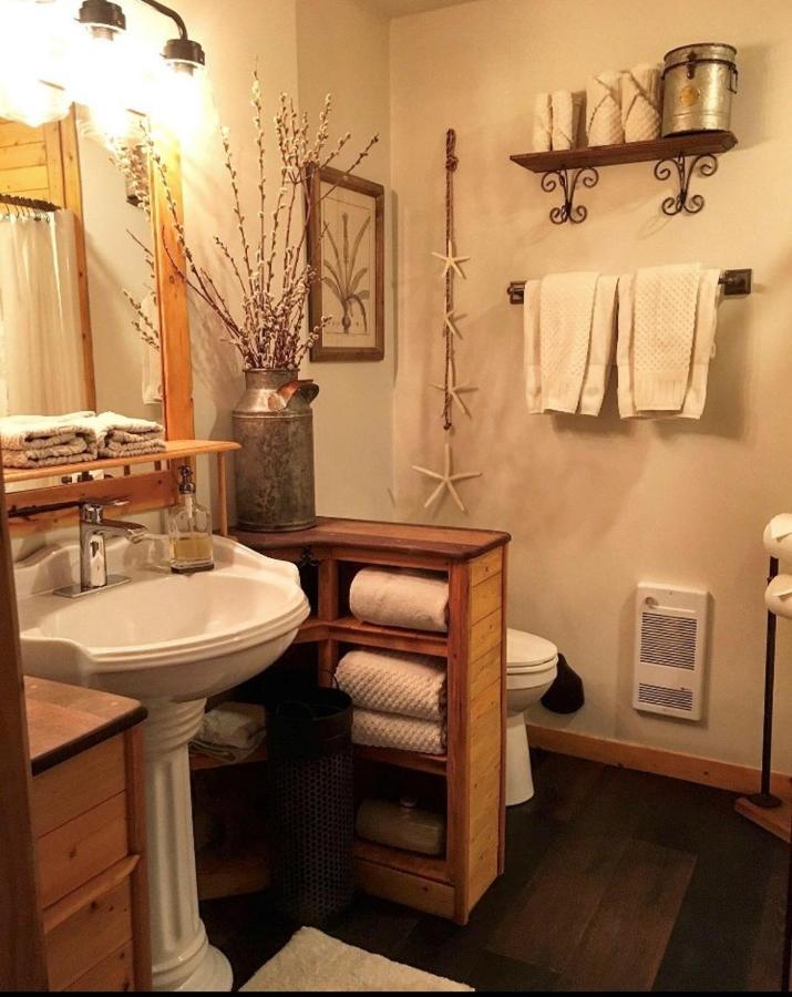 A Suite Retreat - Beyond Bed & Breakfast Sun Peaks Exteriér fotografie